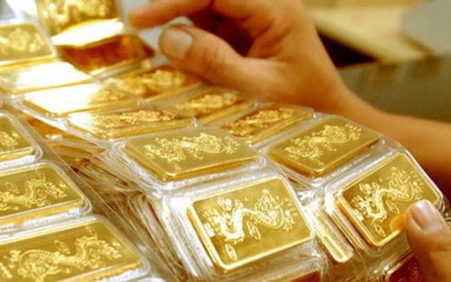 Giá vàng trong nước tăng mạnh, vượt 56 triệu đồng/lượng